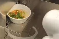 深圳出現“無人”面館：33 萬機器人出餐售賣  面只要9.9 元一碗