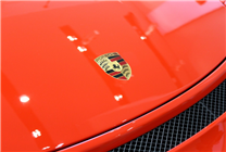 加油后逃單的保時捷男司機落網(wǎng)了 ：補交500元費用 求放他一馬