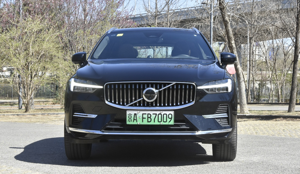 經(jīng)典與豪華的完美結(jié)合 試駕沃爾沃XC60插電混動