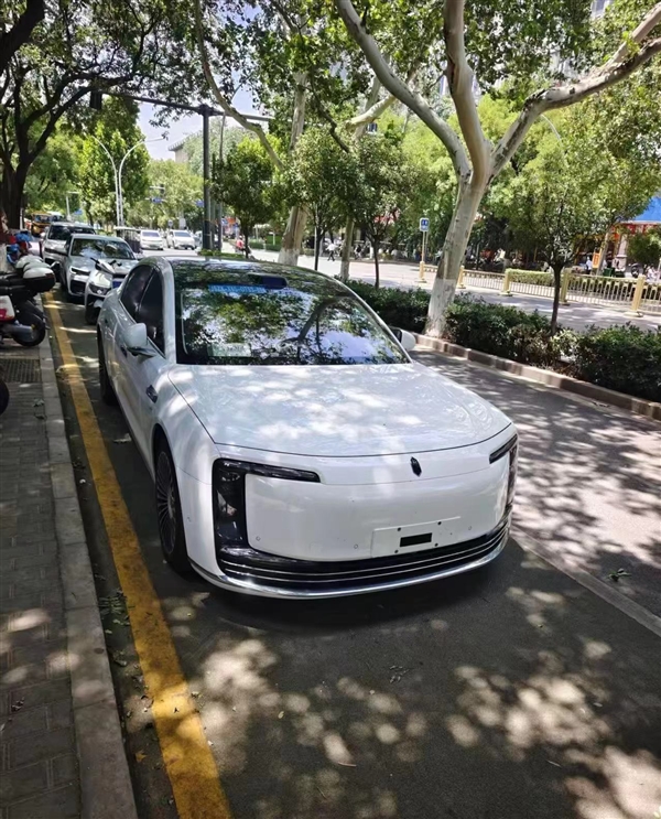 能與勞斯萊斯比高低！尊界S800純白實車曝光：本周上市