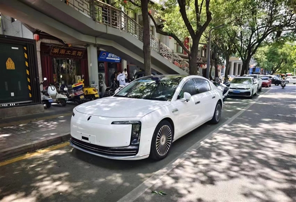 能與勞斯萊斯比高低！尊界S800純白實車曝光：本周上市