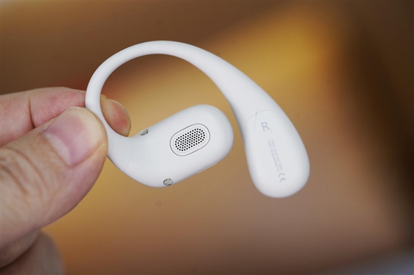 華為首款開放式耳掛耳機！FreeArc圖賞