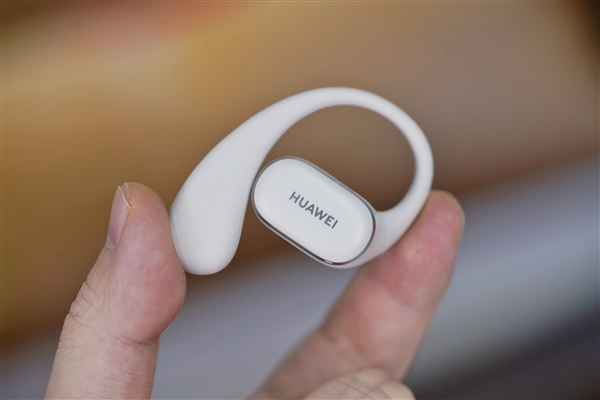 華為首款開放式耳掛耳機！FreeArc圖賞