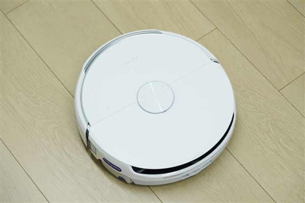 履帶式熱活水循環(huán)洗地！云鯨J6圖賞