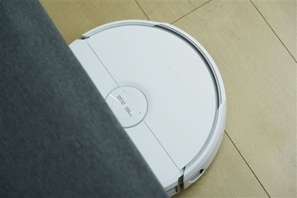 履帶式熱活水循環(huán)洗地！云鯨J6圖賞