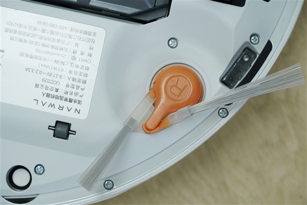 履帶式熱活水循環(huán)洗地！云鯨J6圖賞