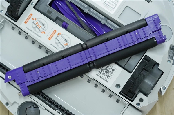 履帶式熱活水循環(huán)洗地！云鯨J6圖賞