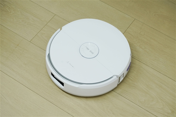 履帶式熱活水循環(huán)洗地！云鯨J6圖賞