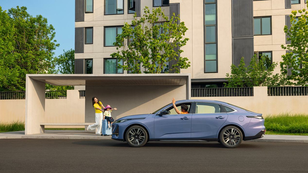 長安第四代逸動正式上市，全球智能家轎新標(biāo)桿售價(jià)7.29萬元起！