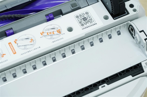 履帶式熱活水循環(huán)洗地！云鯨J6圖賞