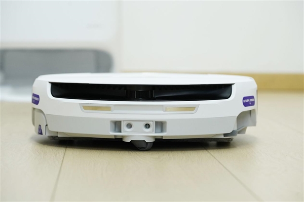 履帶式熱活水循環(huán)洗地！云鯨J6圖賞