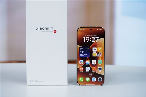 小米17續(xù)航實測對比：iPhone 17+充電寶耗關(guān)機 小米17還剩26%